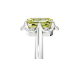 White gold Fancy Yellow Emerald  Halo Diamond Ring with Round Cluster Setting, Solitaire Band, and Four-Prong Setting_54