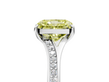 White gold Fancy Yellow Radiant  Solitaire Pavé Band with Four-Prong Setting_32