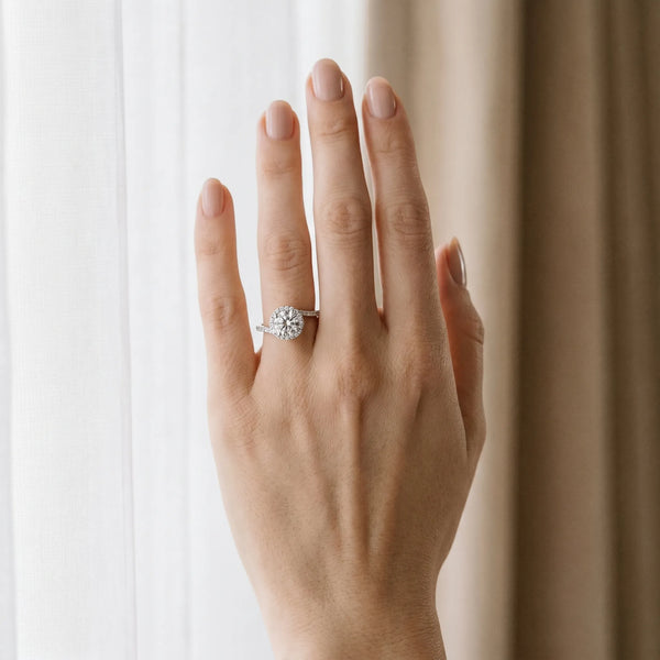 White gold Halo Round Cut Twisted Band Pavé Setting Ring