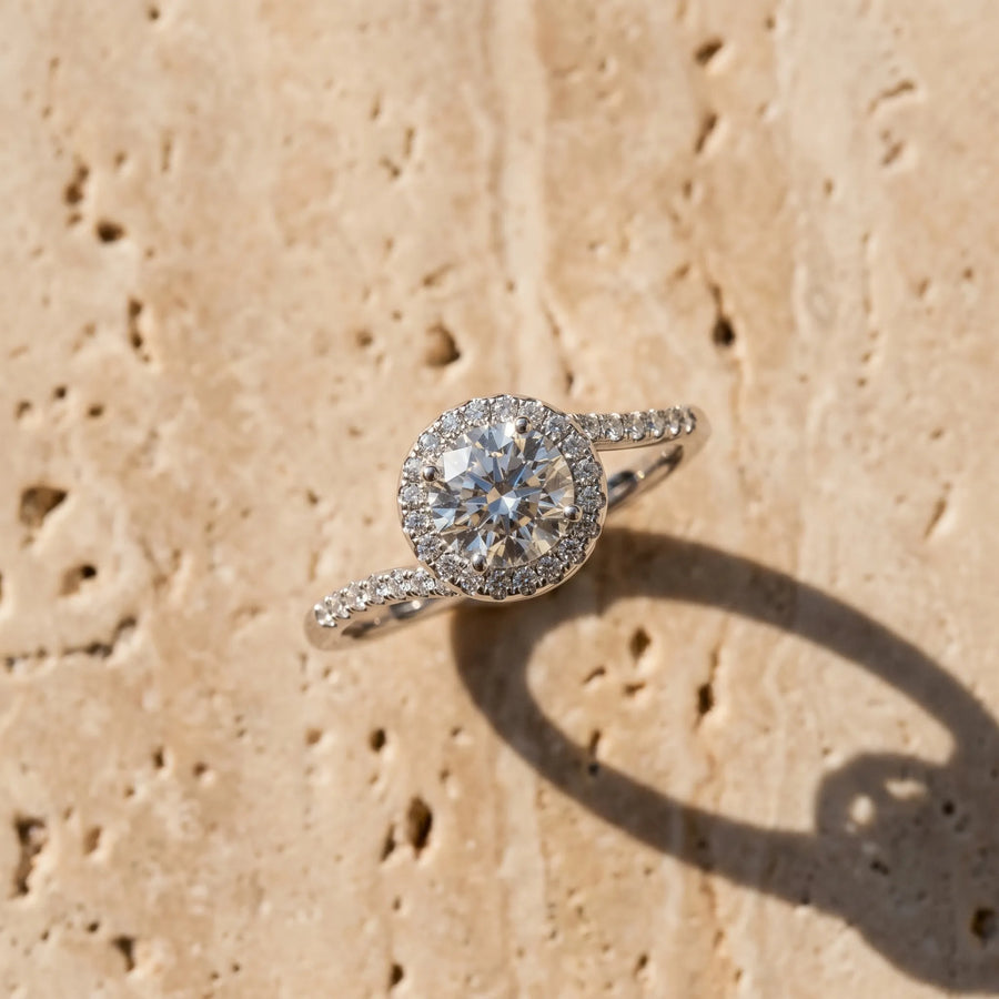 White gold Halo Round Cut Twisted Band Pavé Setting Ring