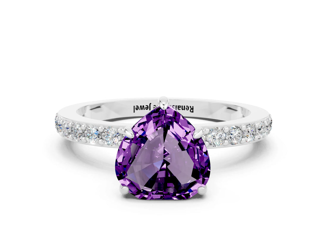 White gold Heart Cut Amethyst Solitaire Engagement Ring with Pavé Band and Four-Prong Setting
