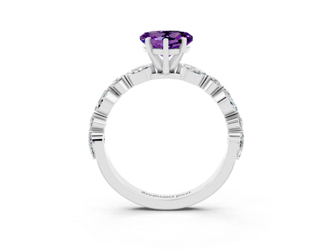 White gold Heart Cut Amethyst Solitaire with Side Stones on a Pavé Band and Four-Prong Setting_3
