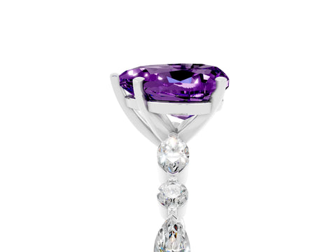 White gold Heart Cut Amethyst Solitaire with Side Stones on a Pavé Band and Four-Prong Setting_5