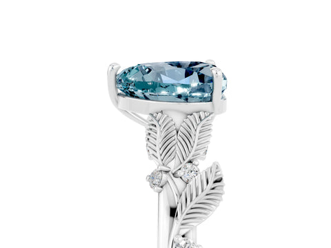 White gold Heart Cut Aquamarine Solitaire Ring with Leaf Motif Band and Four-Prong Setting_5