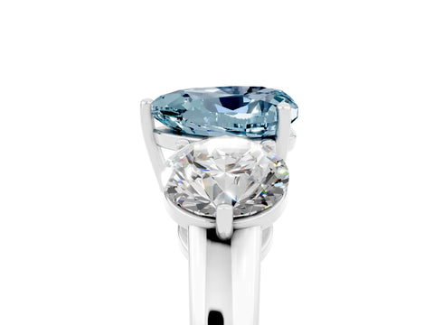 White gold Heart Cut Aquamarine Three-Stone Ring with Prong Setting and Classic Band_5