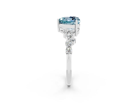 White gold Heart Cut Diamond Cluster Pavé Band with Four-Prong Setting_2