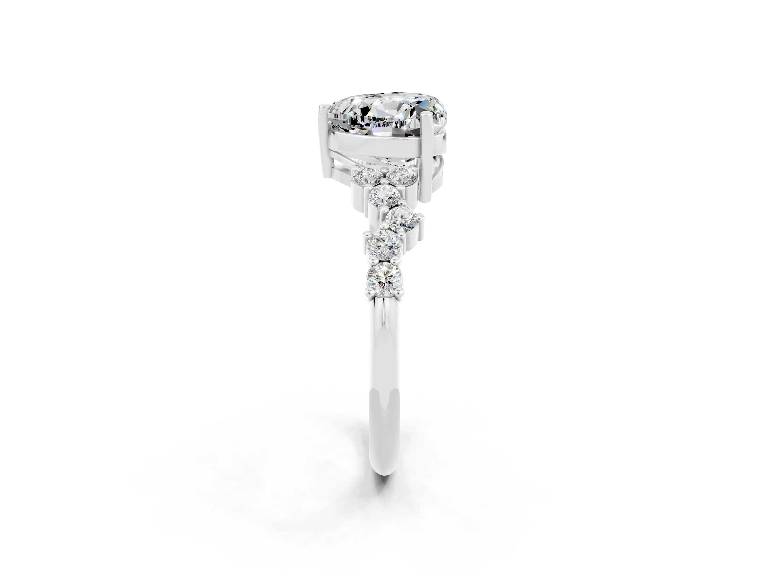 White gold Heart Cut Diamond Cluster Pavé Band with Four-Prong Setting_2