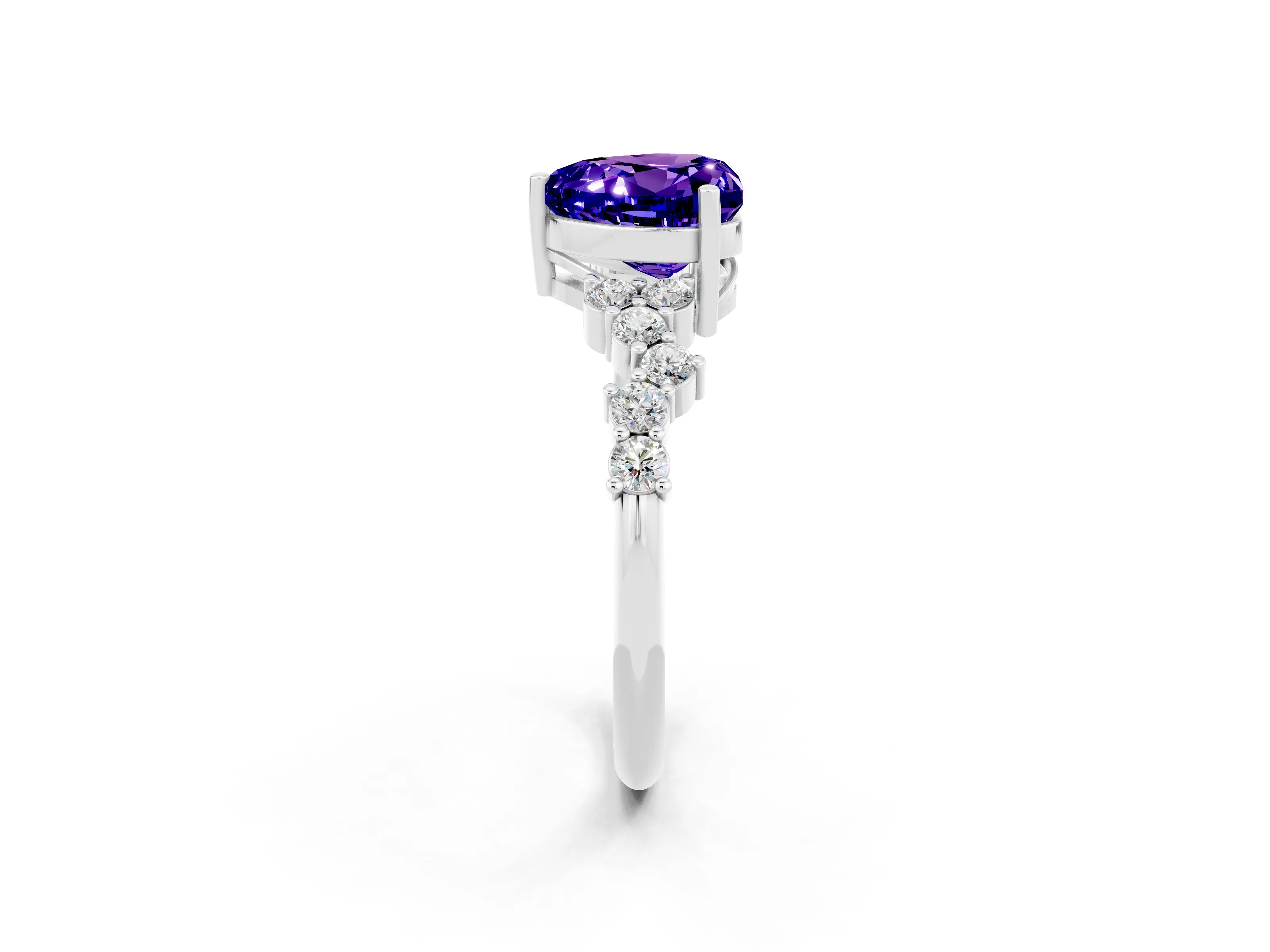 White gold Heart Cut Diamond Cluster Pavé Band with Four-Prong Setting_2