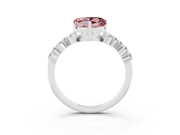 White gold Heart Cut Diamond Cluster Pavé Band with Four-Prong Setting