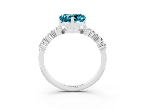 White gold Heart Cut Diamond Cluster Pavé Band with Four-Prong Setting