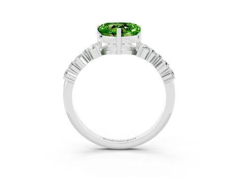 White gold Heart Cut Diamond Cluster Pavé Band with Four-Prong Setting_3