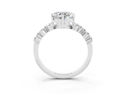 White gold Heart Cut Diamond Cluster Pavé Band with Four-Prong Setting_3