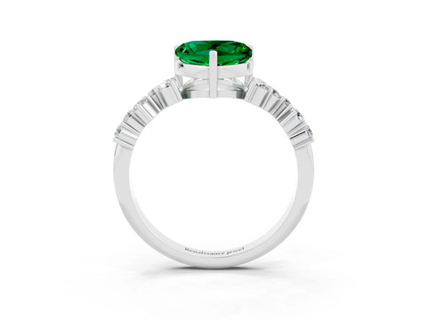 White gold Heart Cut Diamond Cluster Pavé Band with Four-Prong Setting_3