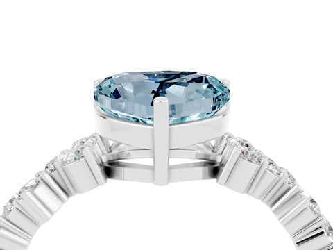 White gold Heart Cut Diamond Cluster Pavé Band with Four-Prong Setting_4