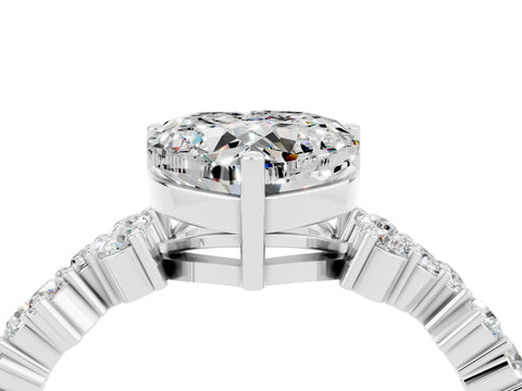 White gold Heart Cut Diamond Cluster Pavé Band with Four-Prong Setting_4
