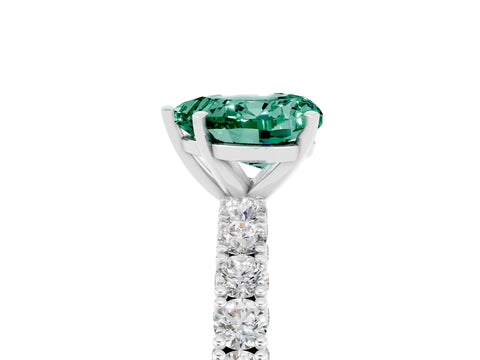 White gold Heart Cut Diamond Pavé Band Solitaire Ring with Prong Setting_5