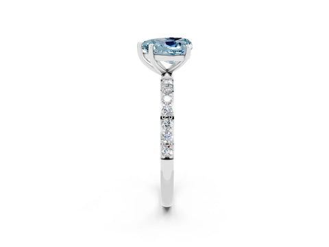 White gold Heart Cut Diamond Pavé Band with Six-Prong Setting_2