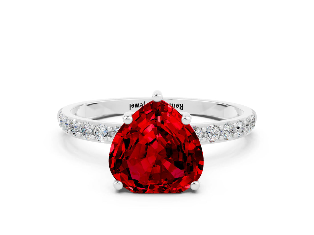 White gold Heart Cut Diamond Pavé Band with Six-Prong Setting