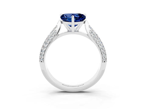 White gold Heart Cut Diamond Solitaire Engagement Ring with Pavé Band and Four-Prong Setting_3