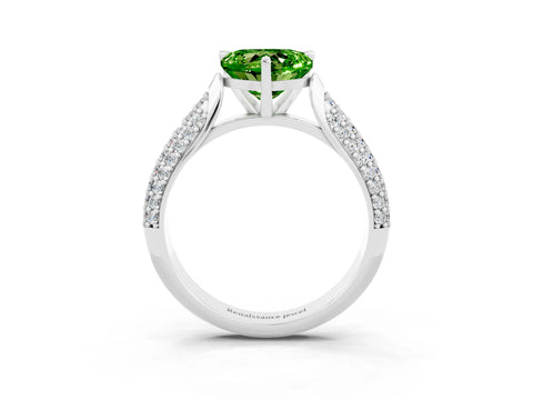 White gold Heart Cut Diamond Solitaire Engagement Ring with Pavé Band and Four-Prong Setting_3