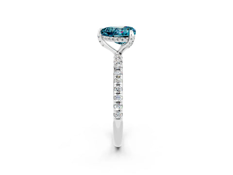 White gold Heart Cut Diamond Solitaire Ring with Four-Prong Setting and Pavé Band_2
