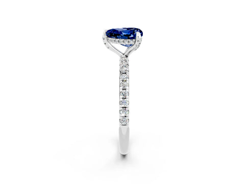 White gold Heart Cut Diamond Solitaire Ring with Four-Prong Setting and Pavé Band_2