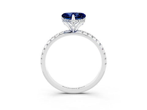 White gold Heart Cut Diamond Solitaire Ring with Four-Prong Setting and Pavé Band_3