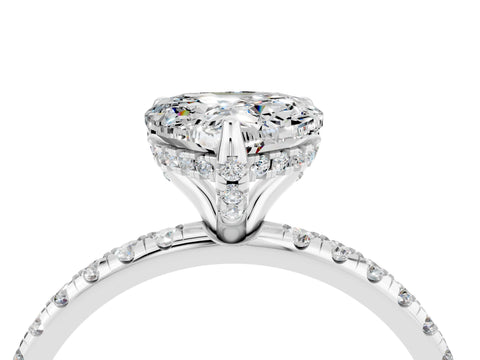 White gold Heart Cut Diamond Solitaire Ring with Four-Prong Setting and Pavé Band_4