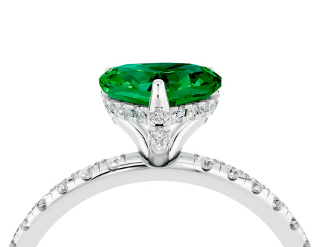 White gold Heart Cut Diamond Solitaire Ring with Four-Prong Setting and Pavé Band_4