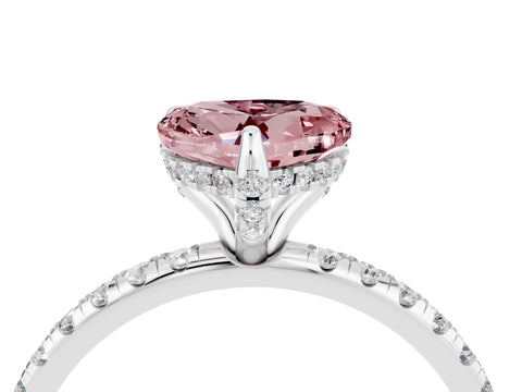 White gold Heart Cut Diamond Solitaire Ring with Four-Prong Setting and Pavé Band_4