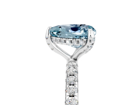 White gold Heart Cut Diamond Solitaire Ring with Four-Prong Setting and Pavé Band_5