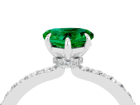 White gold Heart Cut Emerald Pavé Engagement Ring with Round  Accents and Prong Setting_28