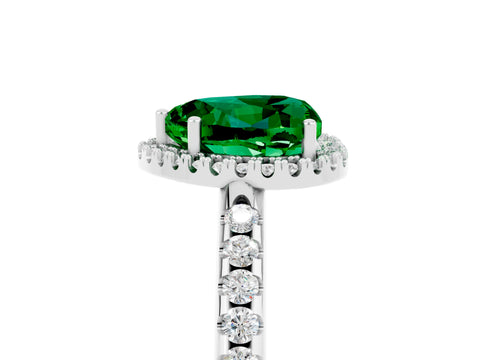 White gold Heart Cut Emerald Pavé Halo Ring with Four-Prong Setting_17