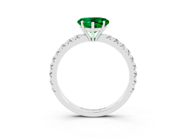 White gold Heart Cut Emerald Pavé Solitaire Engagement Ring with Four-Prong Setting