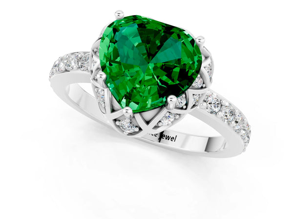 Platinum Heart Cut Emerald Scalloped Halo Engagement Ring with Round Shared Prong Band