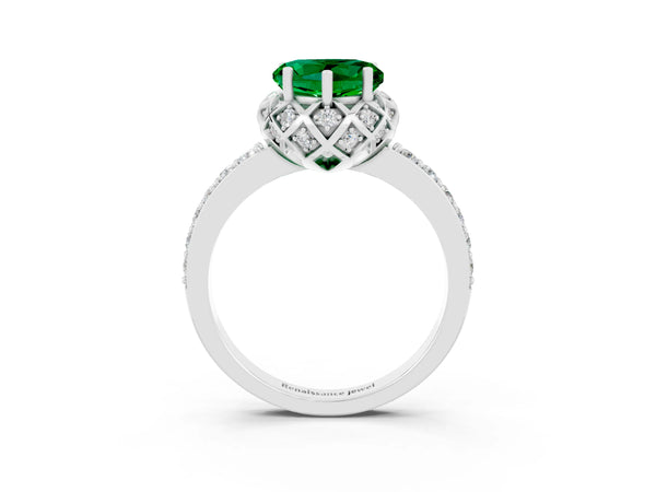 Silver Heart Cut Emerald Scalloped Halo Engagement Ring with Round Shared Prong Band