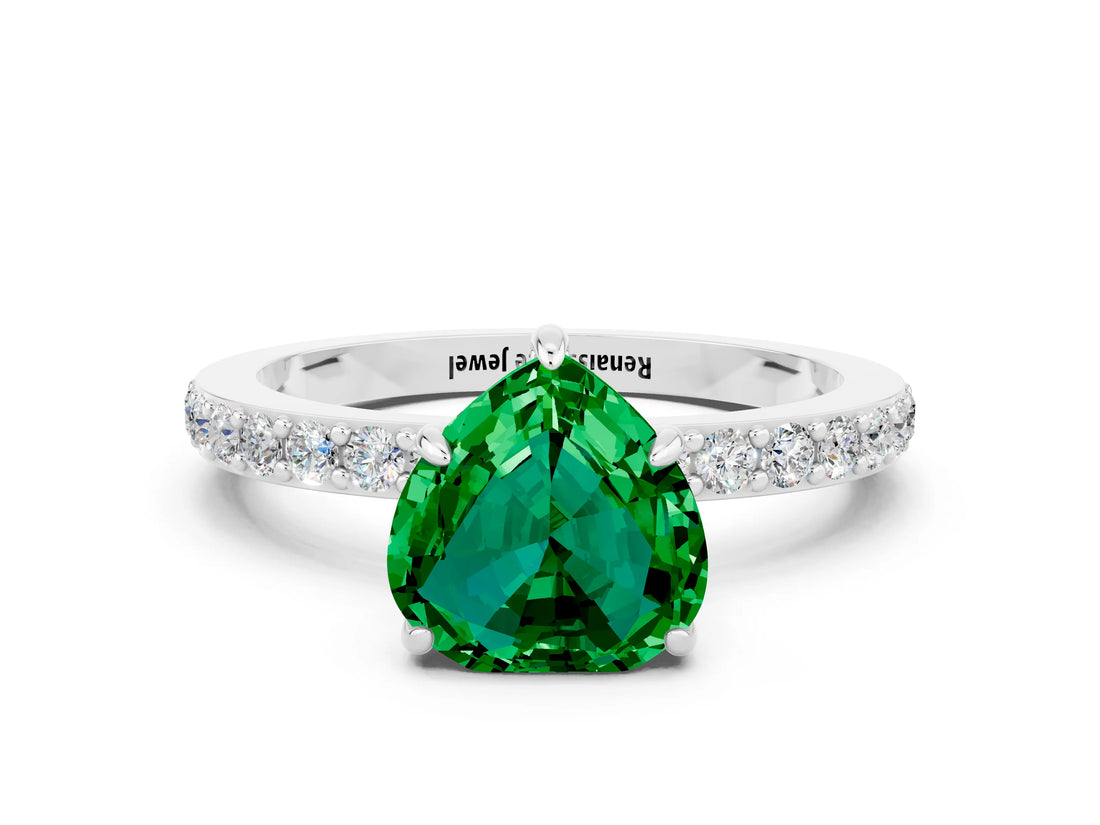 White gold Heart Cut Emerald Solitaire Engagement Ring with Pavé Band and Four-Prong Setting