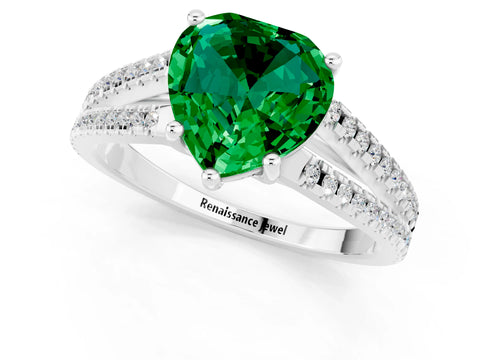 White gold Heart Cut Emerald Solitaire Engagement Ring with Split Shank Pavé Band_1