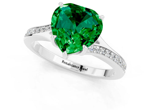 White gold Heart Cut Emerald Solitaire Ring with Pavé Band and Prong Setting_1