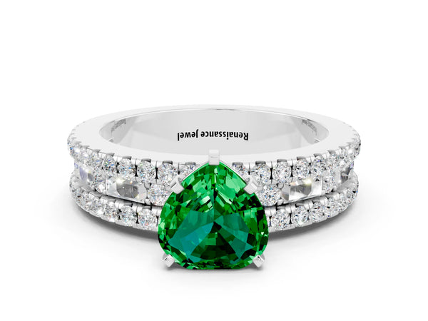 White gold Heart Cut Emerald Solitaire Ring with Pavé and Channel Set Band