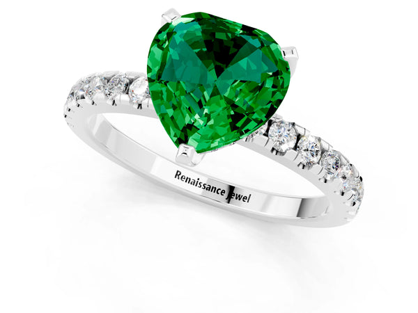 White gold Heart Cut Emerald Solitaire Ring with Round  Pavé Band and Four-Prong Setting