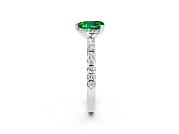 White gold Heart Cut Emerald Solitaire Ring with Round  Pavé Band and Four-Prong Setting