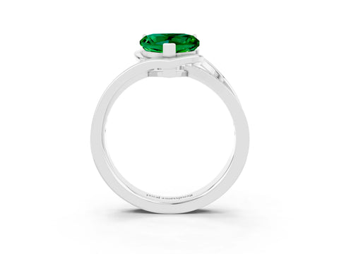 White gold Heart Cut Emerald Solitaire Ring with Split Shank and Prong Setting_3