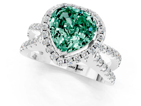 White gold Heart Cut Green Sapphire Halo Ring with Split Shank Pavé Band and Prong Setting_1