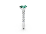 White gold Heart Cut Green Sapphire Solitaire Pavé Engagement Ring with Round Band and Prong Setting_80