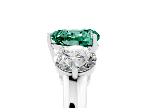 White gold Heart Cut Green Sapphire Three-Stone Ring with Prong Setting and Classic Band_5
