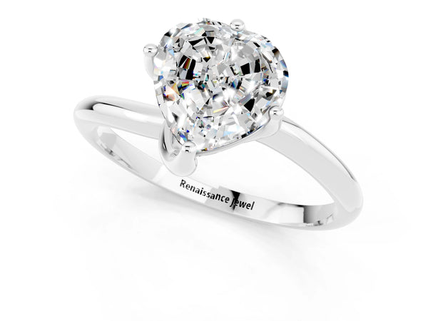 Platinum Heart Cut Moissanite Solitaire Engagement Ring with Four-Prong Setting and Classic Band