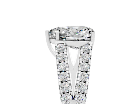 White gold Heart Cut Moissanite Split Shank Pavé Engagement Ring with Four-Prong Setting_17