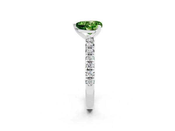 White gold Heart Cut Peridot Solitaire Pavé Engagement Ring with Round Band and Prong Setting