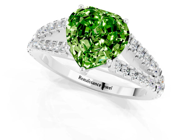 White gold Heart Cut Peridot Split Shank Pavé Engagement Ring with Four-Prong Setting